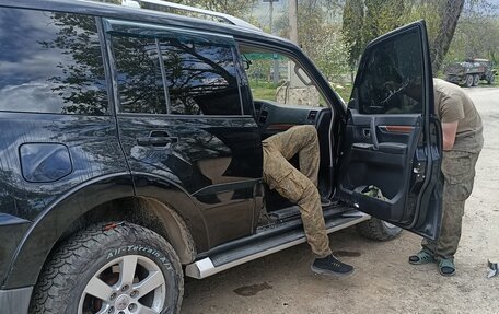 Mitsubishi Pajero IV, 2007 год, 1 590 000 рублей, 7 фотография