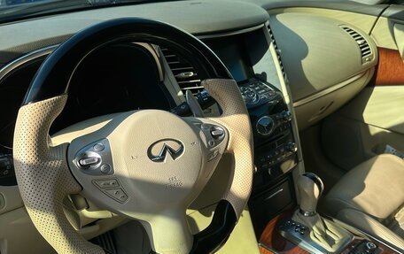 Infiniti FX II, 2012 год, 2 050 000 рублей, 17 фотография