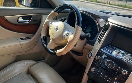 Infiniti FX II, 2012 год, 2 050 000 рублей, 15 фотография