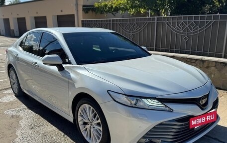 Toyota Camry, 2018 год, 2 885 000 рублей, 5 фотография