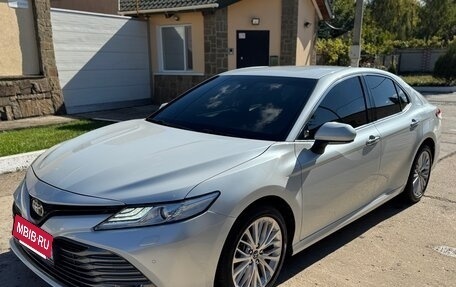 Toyota Camry, 2018 год, 2 885 000 рублей, 4 фотография