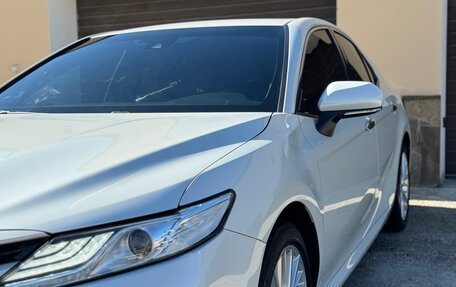 Toyota Camry, 2018 год, 2 885 000 рублей, 9 фотография