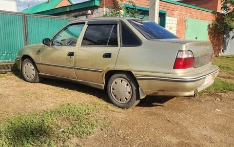 Daewoo Nexia I рестайлинг, 2006 год, 100 000 рублей, 3 фотография