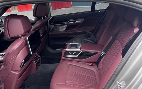 BMW 7 серия, 2020 год, 9 999 999 рублей, 6 фотография