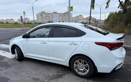 Hyundai Solaris II рестайлинг, 2017 год, 770 000 рублей, 3 фотография