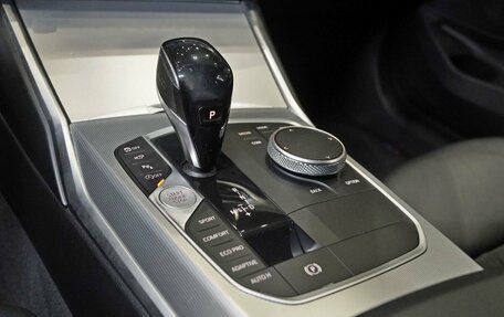 BMW 3 серия, 2019 год, 4 350 000 рублей, 15 фотография