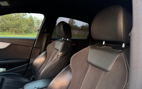 Audi A4, 2018 год, 2 050 000 рублей, 10 фотография