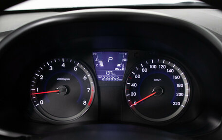 Hyundai Solaris II рестайлинг, 2011 год, 680 000 рублей, 12 фотография