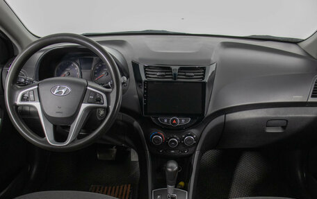Hyundai Solaris II рестайлинг, 2011 год, 680 000 рублей, 13 фотография