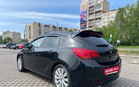 Opel Astra J, 2011 год, 600 000 рублей, 4 фотография