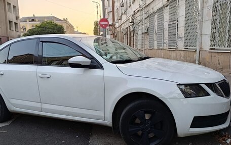 Skoda Octavia, 2018 год, 999 000 рублей, 3 фотография