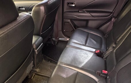 Mitsubishi Outlander III рестайлинг 3, 2012 год, 1 350 000 рублей, 11 фотография