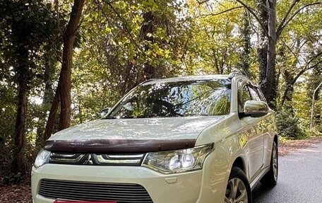 Mitsubishi Outlander III рестайлинг 3, 2012 год, 1 350 000 рублей, 6 фотография