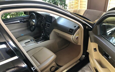 Mercedes-Benz C-Класс, 2010 год, 990 000 рублей, 7 фотография