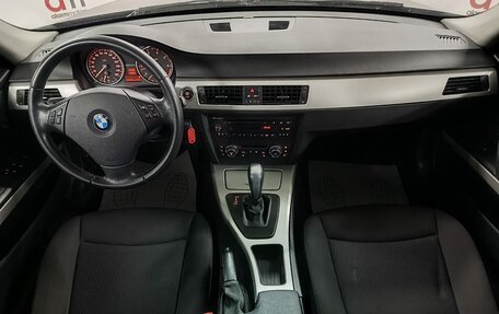 BMW 3 серия, 2011 год, 999 000 рублей, 9 фотография