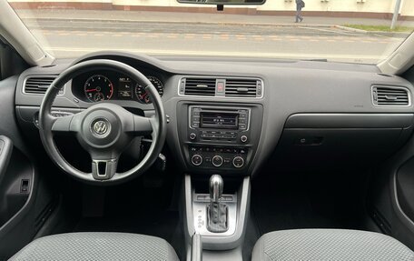 Volkswagen Jetta VI, 2014 год, 900 000 рублей, 10 фотография