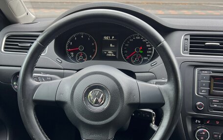 Volkswagen Jetta VI, 2014 год, 900 000 рублей, 11 фотография