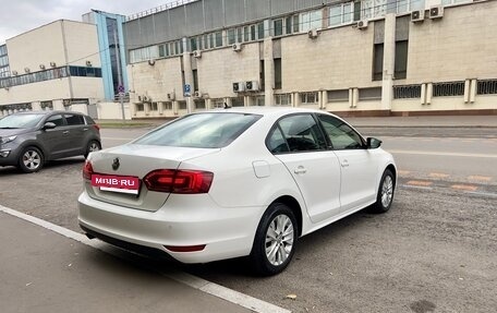 Volkswagen Jetta VI, 2014 год, 900 000 рублей, 5 фотография