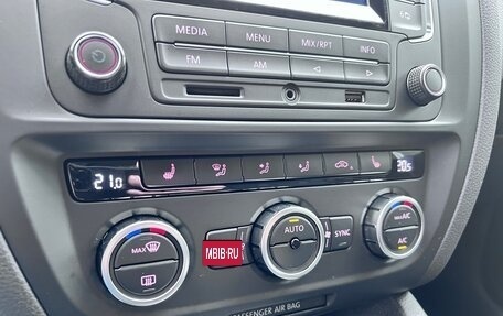 Volkswagen Jetta VI, 2014 год, 900 000 рублей, 21 фотография