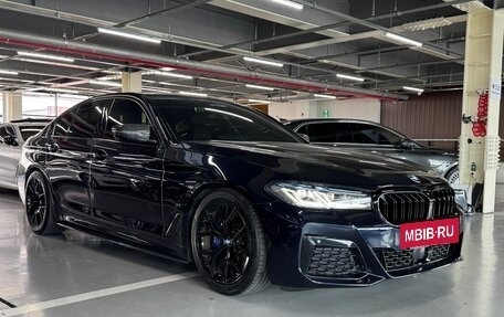 BMW 5 серия, 2021 год, 2 950 000 рублей, 2 фотография