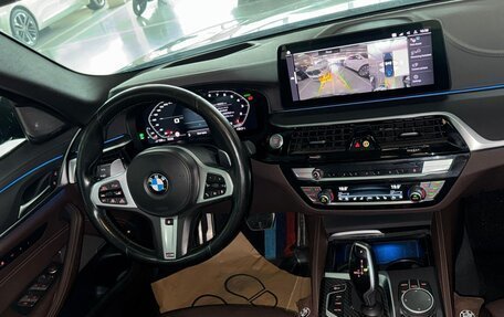 BMW 5 серия, 2021 год, 2 950 000 рублей, 12 фотография