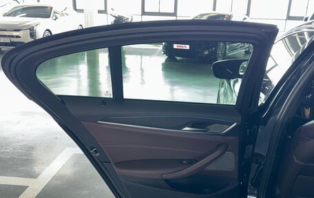 BMW 5 серия, 2021 год, 2 950 000 рублей, 17 фотография