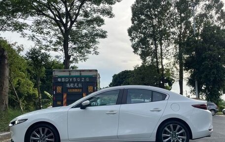 Mazda 3, 2021 год, 1 680 000 рублей, 4 фотография