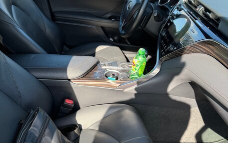 Toyota Camry, 2019 год, 2 700 000 рублей, 5 фотография