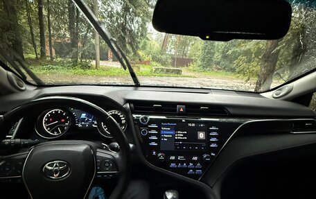 Toyota Camry, 2019 год, 2 700 000 рублей, 20 фотография