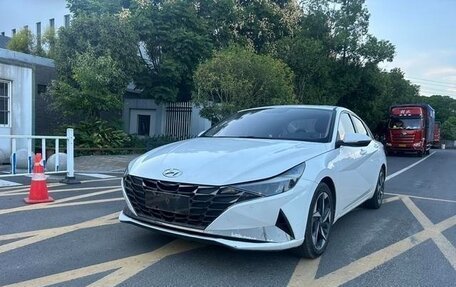 Hyundai Elantra, 2022 год, 1 320 000 рублей, 2 фотография