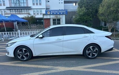 Hyundai Elantra, 2022 год, 1 320 000 рублей, 5 фотография