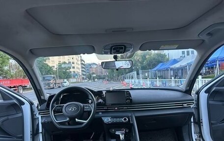 Hyundai Elantra, 2022 год, 1 320 000 рублей, 15 фотография