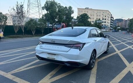 Hyundai Elantra, 2022 год, 1 320 000 рублей, 6 фотография