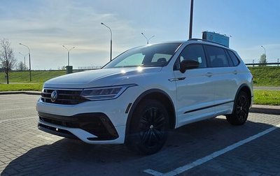 Volkswagen Tiguan II, 2022 год, 3 200 000 рублей, 1 фотография
