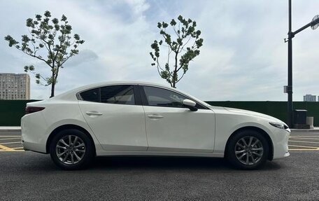 Mazda 3, 2021 год, 1 620 000 рублей, 8 фотография