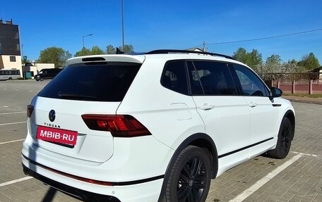 Volkswagen Tiguan II, 2022 год, 3 200 000 рублей, 4 фотография