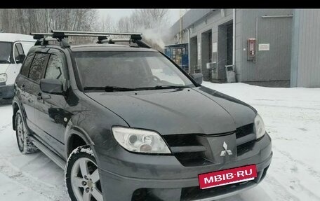 Mitsubishi Outlander III рестайлинг 3, 2005 год, 800 000 рублей, 1 фотография