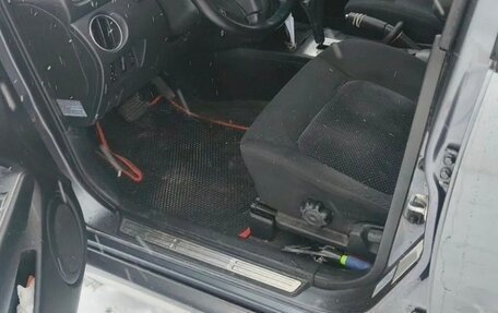 Mitsubishi Outlander III рестайлинг 3, 2005 год, 800 000 рублей, 8 фотография