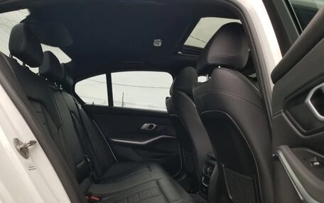 BMW 3 серия, 2022 год, 3 330 000 рублей, 11 фотография