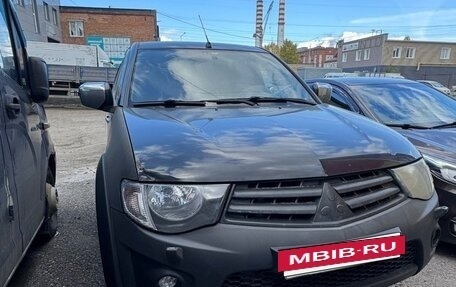 Mitsubishi L200 IV рестайлинг, 2012 год, 1 100 000 рублей, 2 фотография