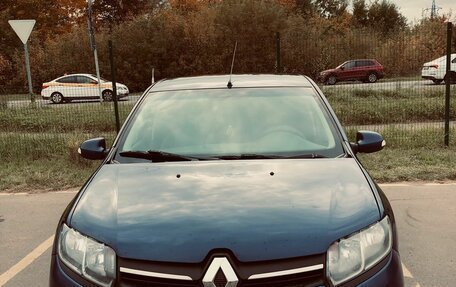 Renault Sandero II рестайлинг, 2015 год, 650 000 рублей, 1 фотография