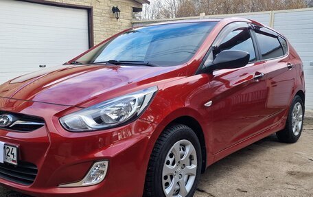 Hyundai Solaris II рестайлинг, 2012 год, 770 000 рублей, 14 фотография