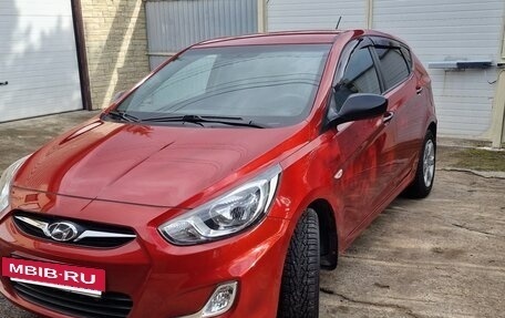 Hyundai Solaris II рестайлинг, 2012 год, 770 000 рублей, 4 фотография