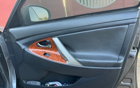 Toyota Camry, 2009 год, 1 500 000 рублей, 10 фотография