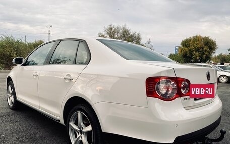 Volkswagen Jetta VI, 2010 год, 750 000 рублей, 6 фотография