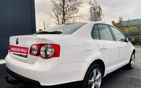 Volkswagen Jetta VI, 2010 год, 750 000 рублей, 4 фотография