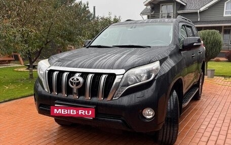Toyota Land Cruiser Prado 150 рестайлинг 2, 2015 год, 3 280 000 рублей, 12 фотография