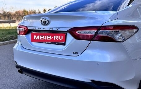 Toyota Camry, 2018 год, 2 350 000 рублей, 5 фотография