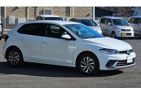 Volkswagen Polo VI (EU Market), 2022 год, 990 000 рублей, 3 фотография