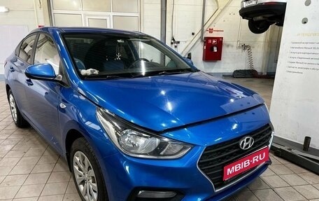 Hyundai Solaris II рестайлинг, 2017 год, 930 000 рублей, 1 фотография